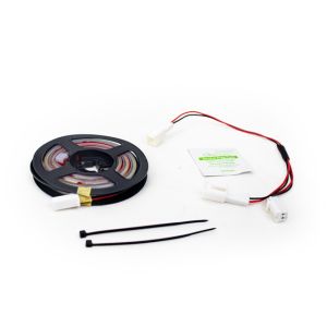 LED strip kofferruimte verlichting gemonteerd in de kofferklep van een Mazda MX5