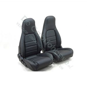MX5 Set lederen stoelen (zwart met wit stiksel) gemonteerd op stoel