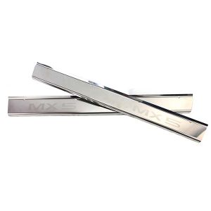 MX5 RVS Instaplijsten met MX5-logo