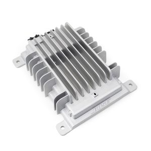 Originele Mazda MX-5 NCFL Bose versterker OEM NH6066D20 voor modellen 2008–2015 met premium audiosysteem.